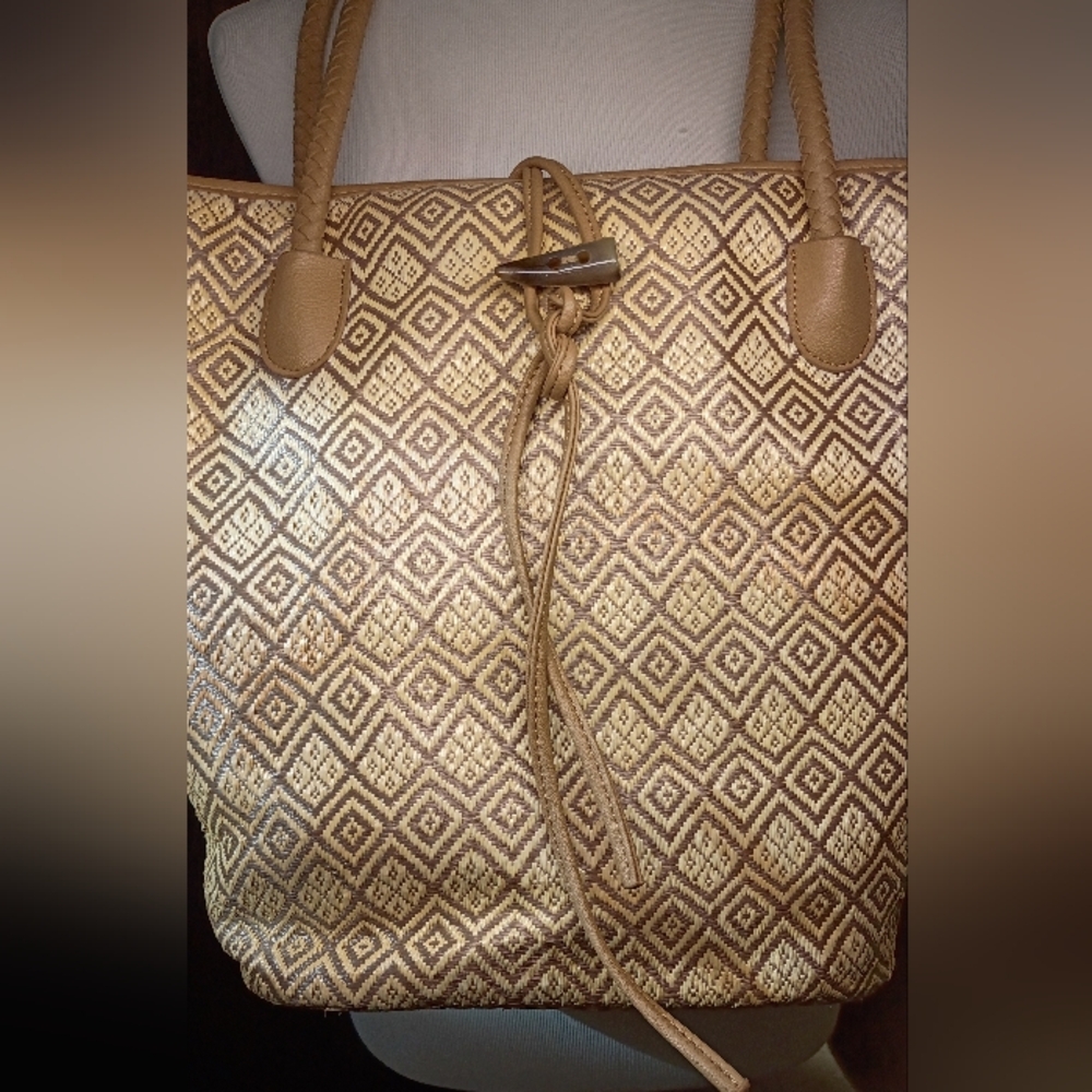 Neiman Marcus Straw Aztec Diamond Tote Bag Large Beige Textured Leather Handles